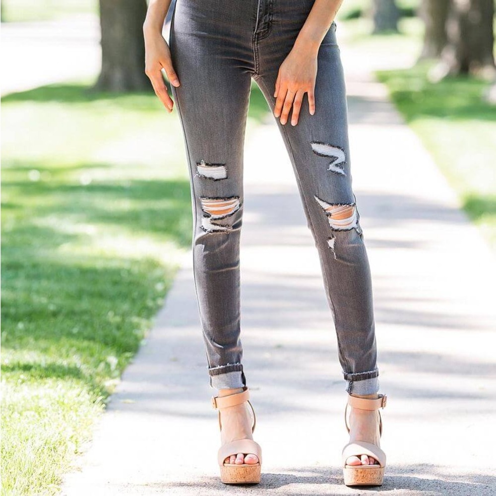 Flying Monkey Ultra High rise Ultra High Rise size 31 worn once no stains